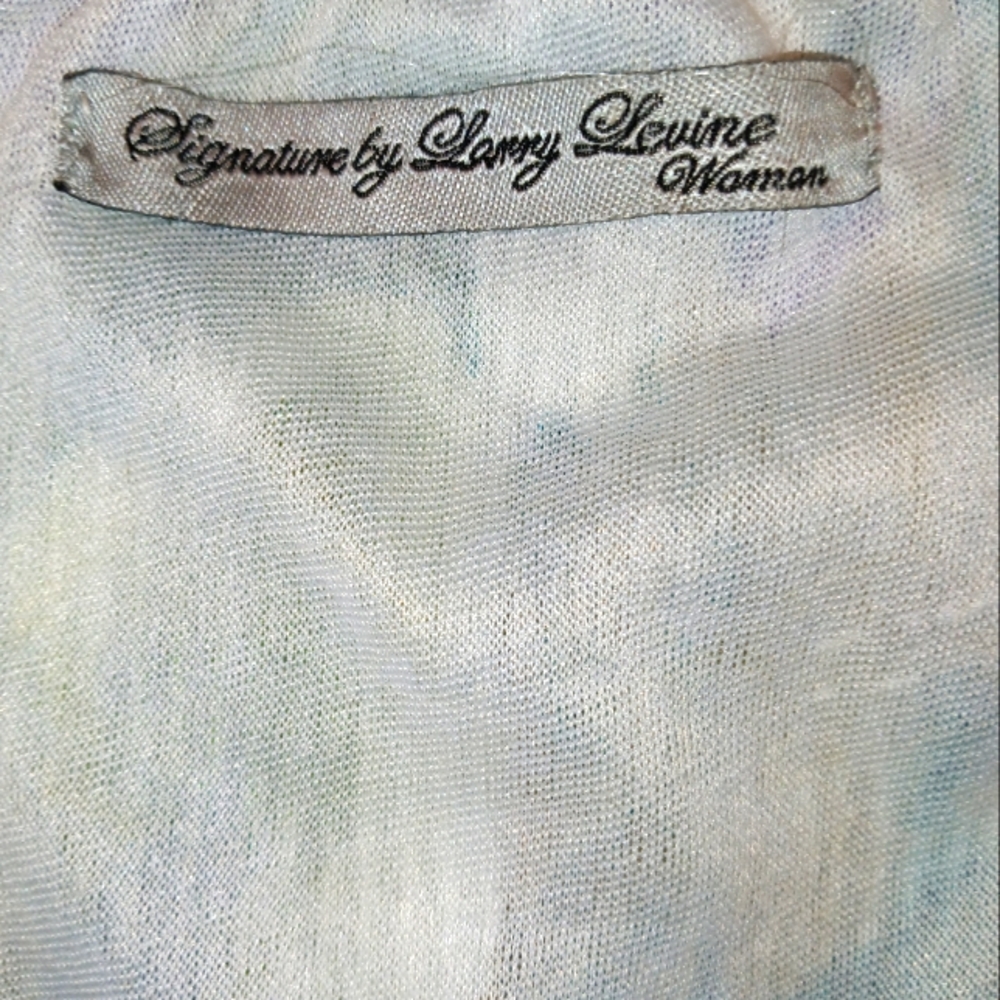 Signature By Larry Levine Woman Top - Picture 3 of 6